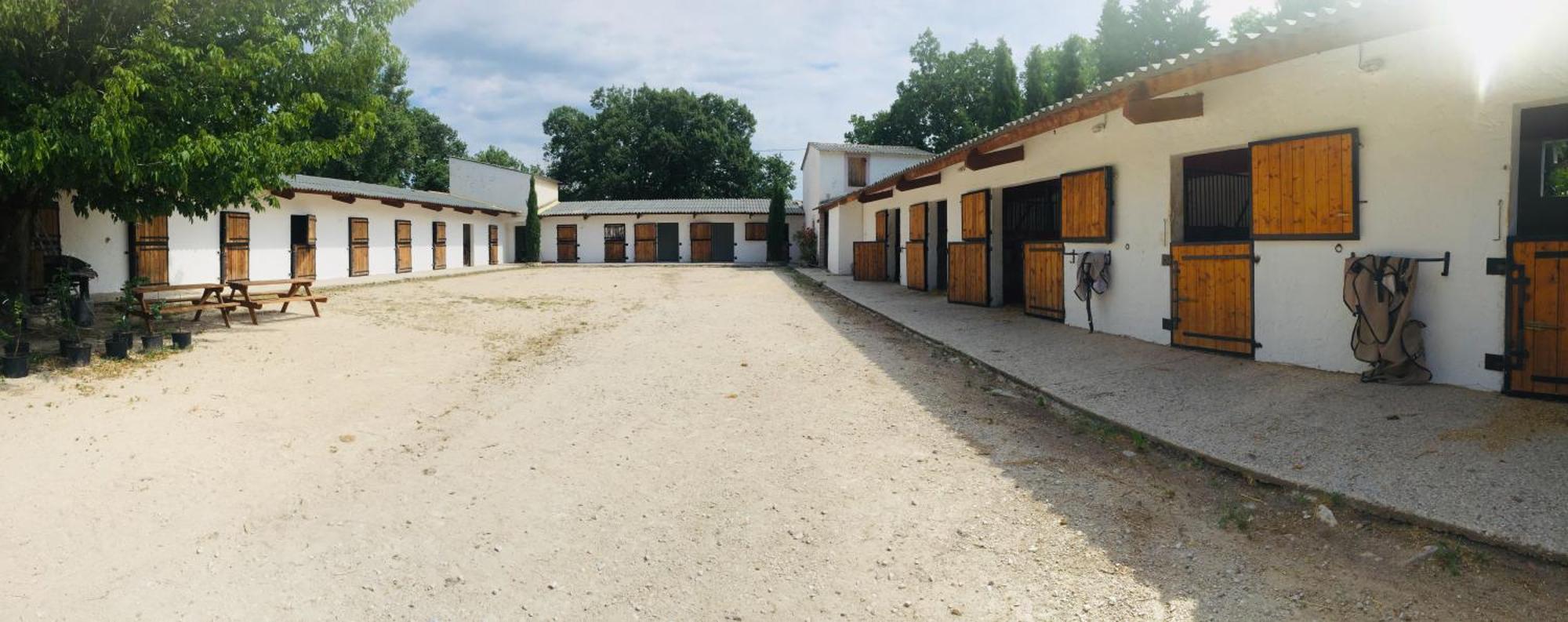 Appartement A La Campagne LʼIsle-sur-la-Sorgue Exterior foto